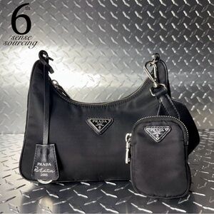 Prada Re-Edition 2005 Nylon Tessuto Hobo in Black